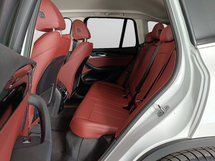 9 - BMW X3 X3 xdrive20d mhev 48V auto