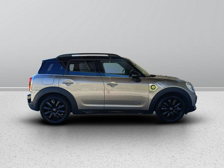 6 - MINI Countryman Mini Countryman 1.5 Cooper SE all4 auto