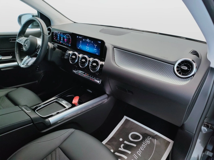 14 - Mercedes-Benz Classe B 180 d Progressive Advanced auto