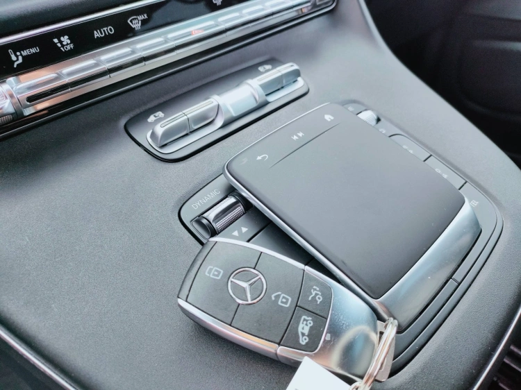 13 - Mercedes-Benz Classe V Extralong 250 d Avantgarde auto