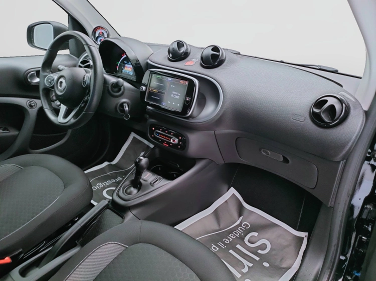 13 - smart fortwo Fortwo eq Passion 4,6kW