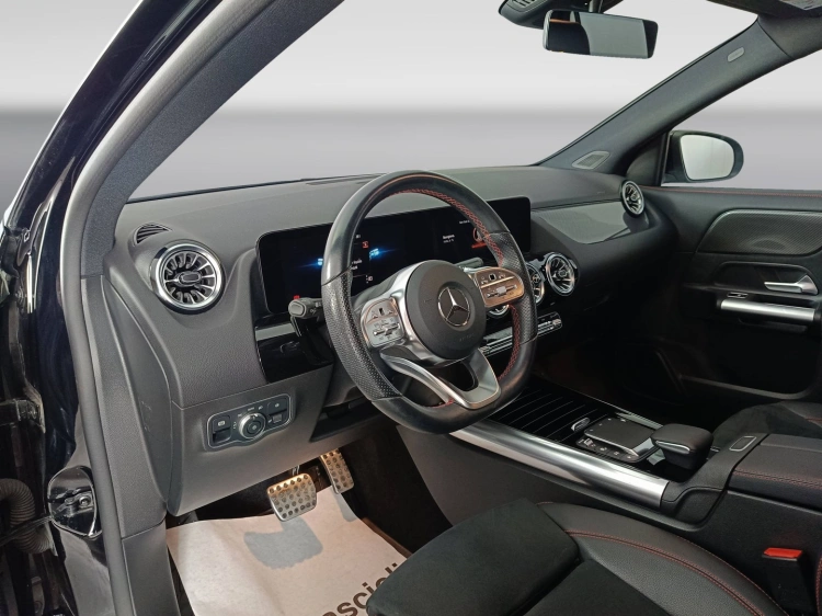 7 - Mercedes-Benz GLA GLA-H247 2020 - 180 d Premium auto