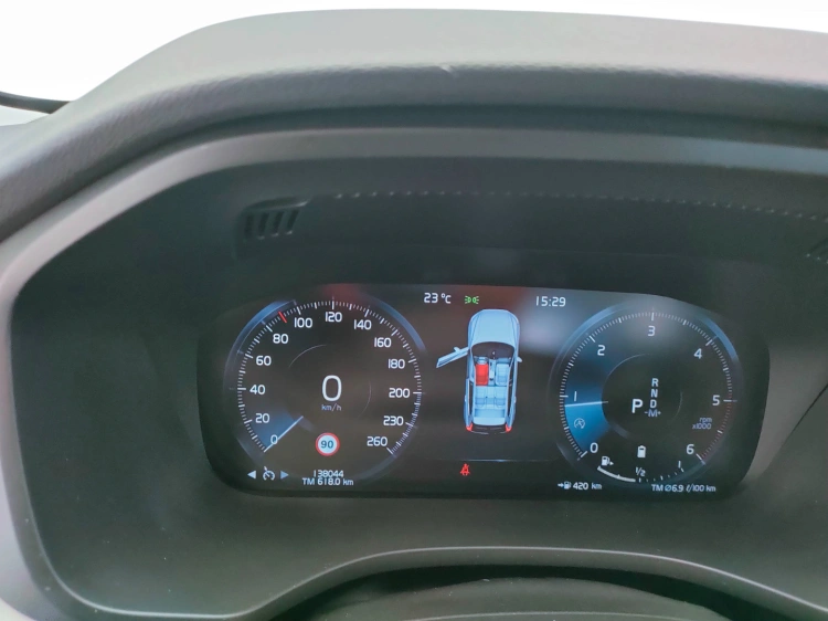 15 - Volvo XC60 XC60 2.0 b4 Momentum Pro awd auto