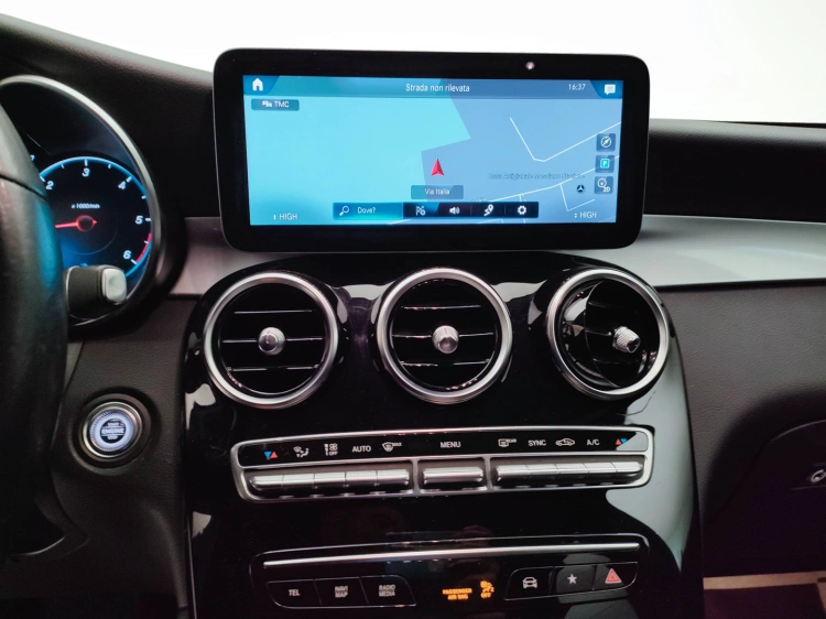 11 - Mercedes-Benz GLC 220 d Sport 4matic auto