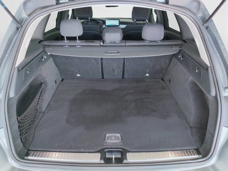 12 - Mercedes-Benz GLC 220 d Sport 4matic auto