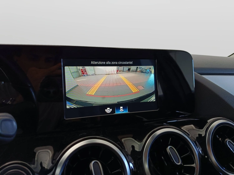 14 - Mercedes-Benz Classe B 180 d Sport auto