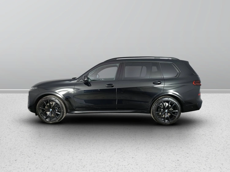 3 - BMW X7 BMW X7 xDrive40d