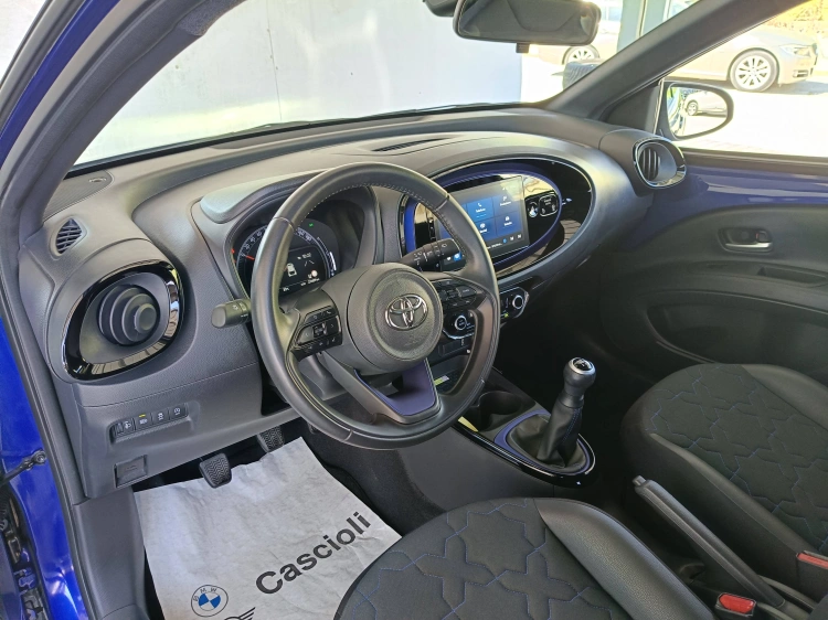7 - Toyota Aygo X Aygo X 1.0 Lounge 72cv