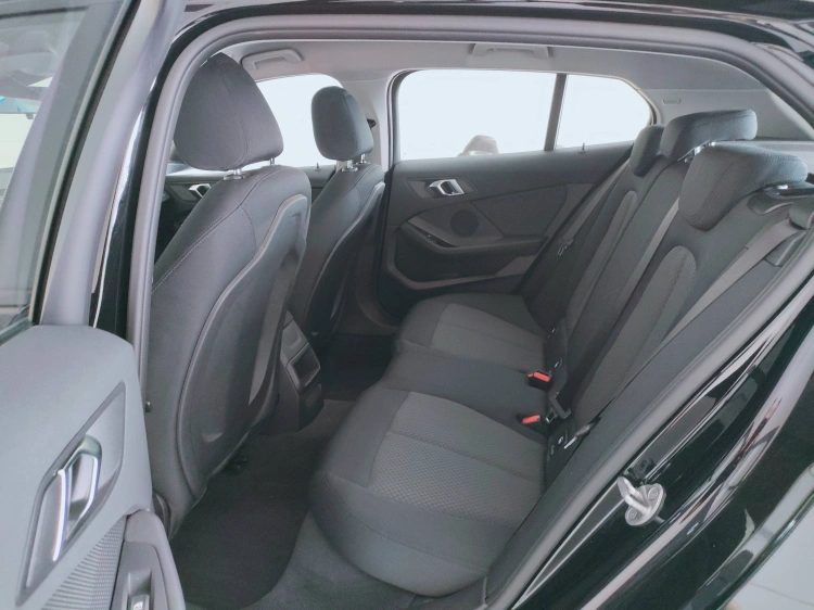 10 - BMW Serie 1 118d