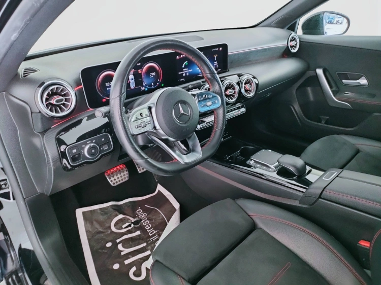 13 - Mercedes-Benz Classe A 200 d Premium Night edition 4matic auto