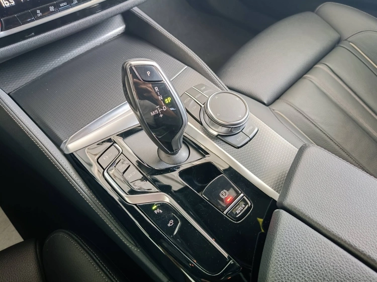 17 - BMW Serie 5 520d Touring mhev 48V xdrive Msport auto