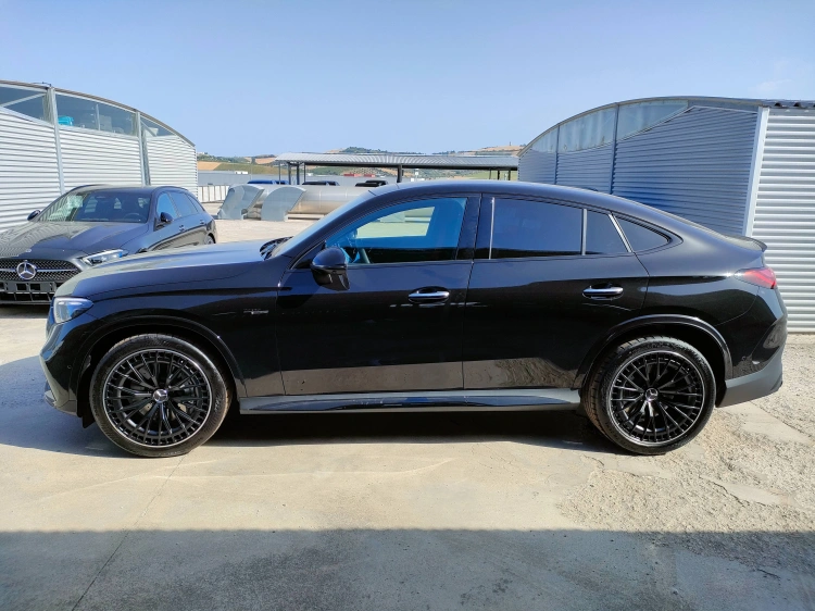 3 - Mercedes AMG GLC Mercedes-AMG GLC 43 4MATIC Coupe