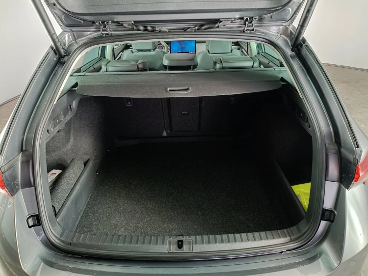 14 - Skoda Octavia Octavia Wagon 1.5 tsi mhev Style 115cv dsg