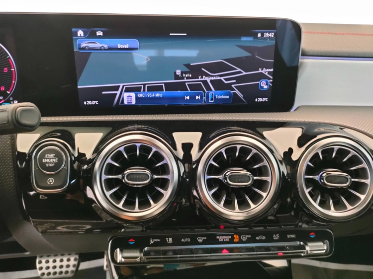 11 - Mercedes-Benz CLA Shooting Brake 200 d AMG Line Premium Plus auto