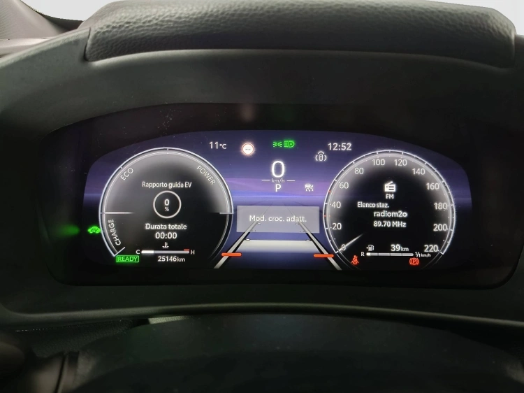 12 - Toyota C-HR C-HR 1.8 hv Trend fwd e-cvt