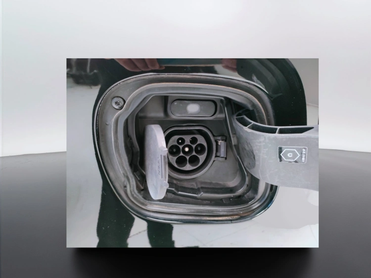 10 - smart fortwo Fortwo eq Passion 4,6kW