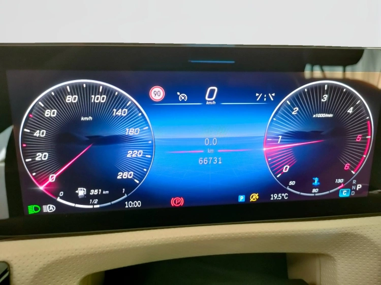 16 - Mercedes-Benz Classe A 180 d Progressive Advanced Plus auto