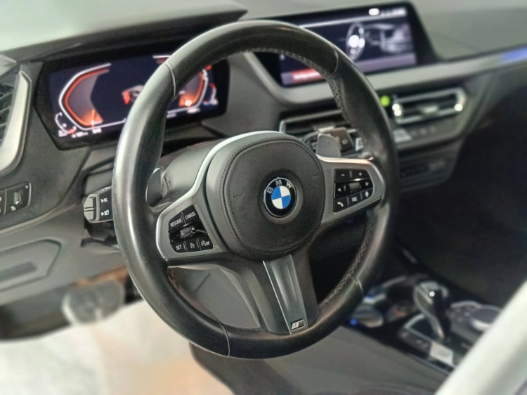 15 - BMW Serie 1 118d Msport auto