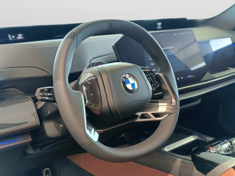 13 - BMW Serie 7 BMW i7 60 xDrive Berlina