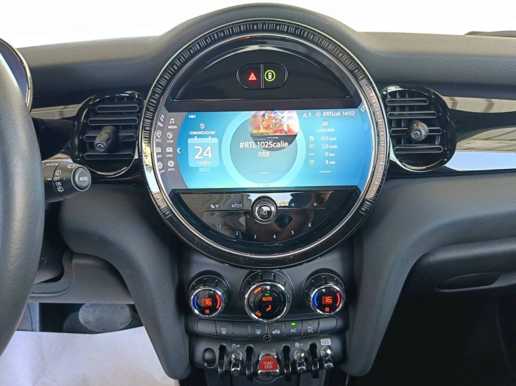 13 - MINI Cooper Mini 3p 1.5 Cooper Classic auto