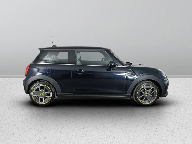 6 - MINI Cooper Mini 3p Cooper SE Classic auto