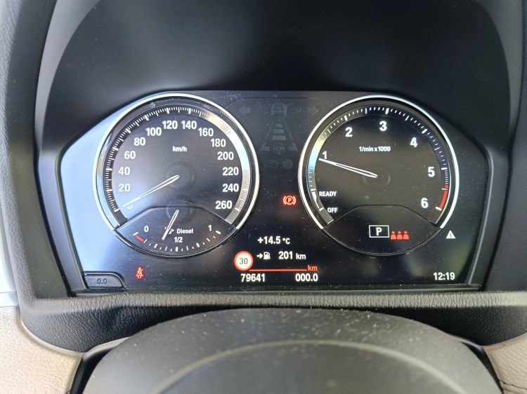 12 - BMW X1 X1 sdrive18d xLine Plus auto