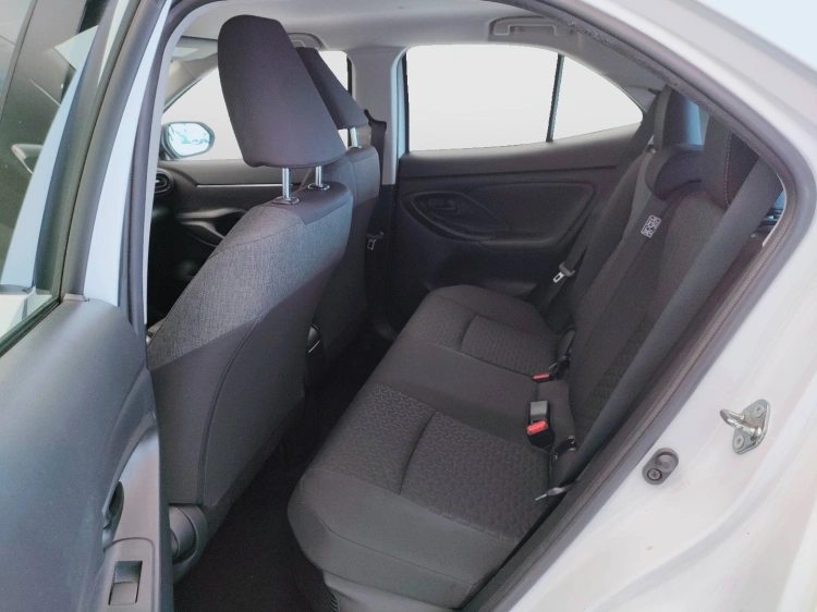 11 - Toyota Yaris Cross Yaris Cross 1.5h Active fwd 116cv e-cvt