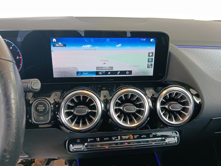 13 - Mercedes-Benz GLA 200 d Sport Plus 4matic auto