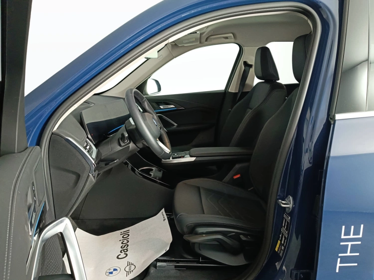 8 - BMW iX1 BMW iX1 eDrive20