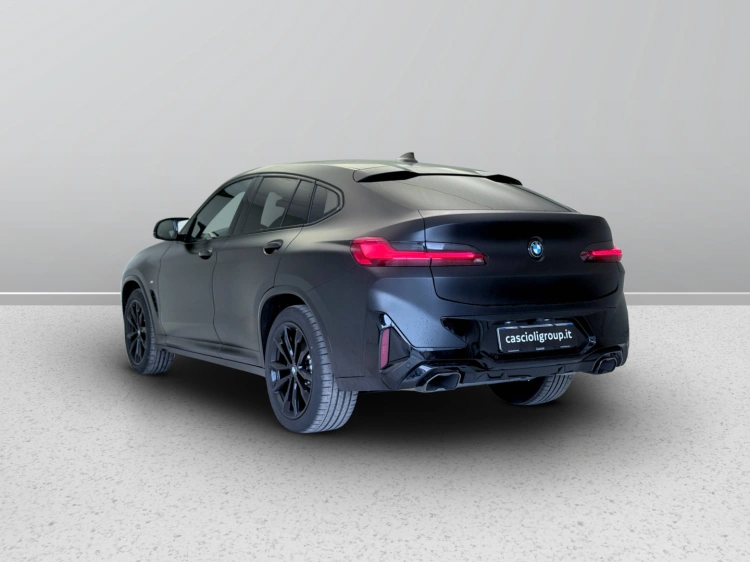 17 - BMW X4 BMW X4 M40d xDrive