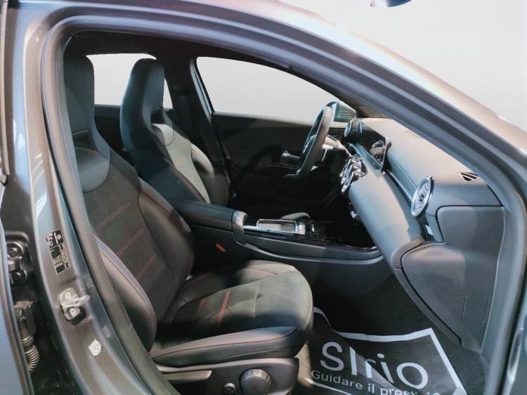 7 - Mercedes-Benz Classe A 250 e con tecnologia ibrida EQ