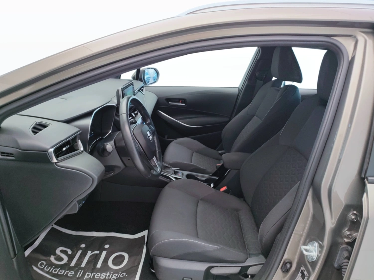 14 - Toyota Corolla Corolla Touring Sports 1.8h Business Tech cvt