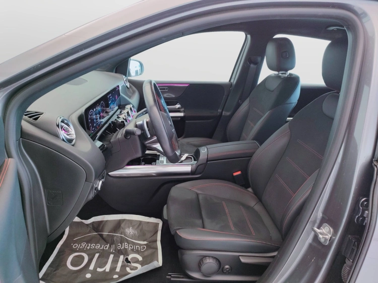 17 - Mercedes-Benz Classe B 180 d AMG Line Advanced Plus auto