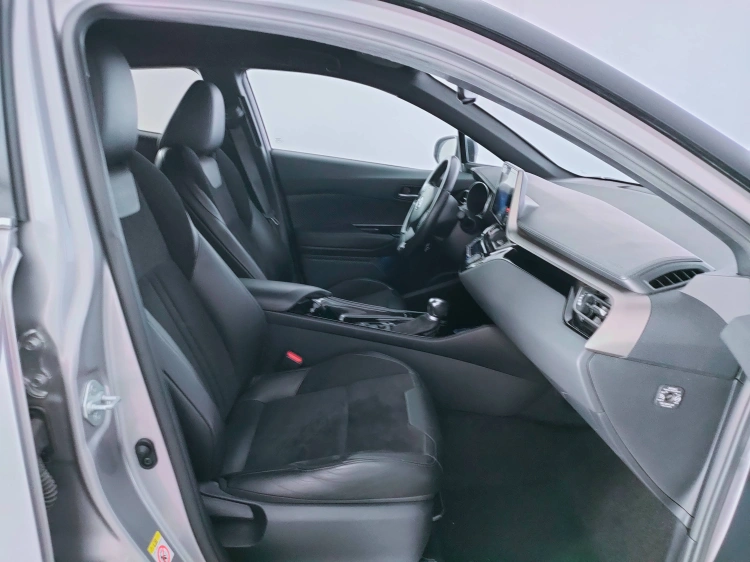 10 - Toyota C-HR C-HR 1.8h Dynamic 2wd e-cvt