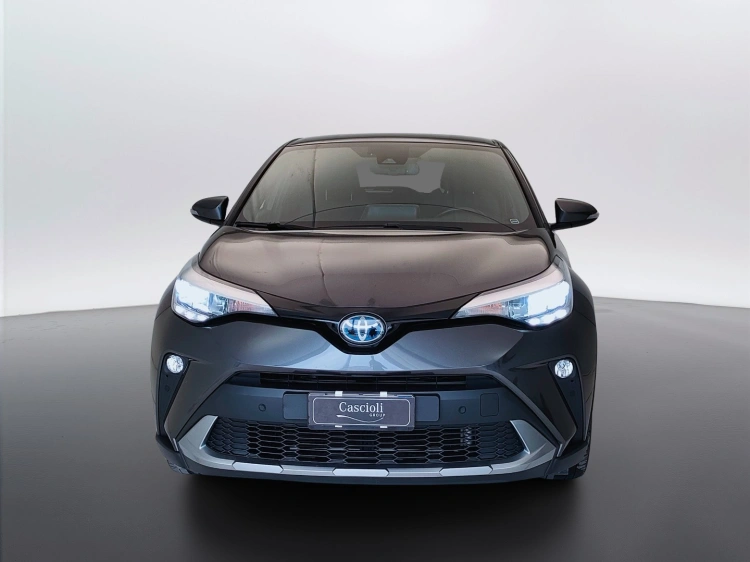 2 - Toyota C-HR C-HR 1.8h Trend e-cvt