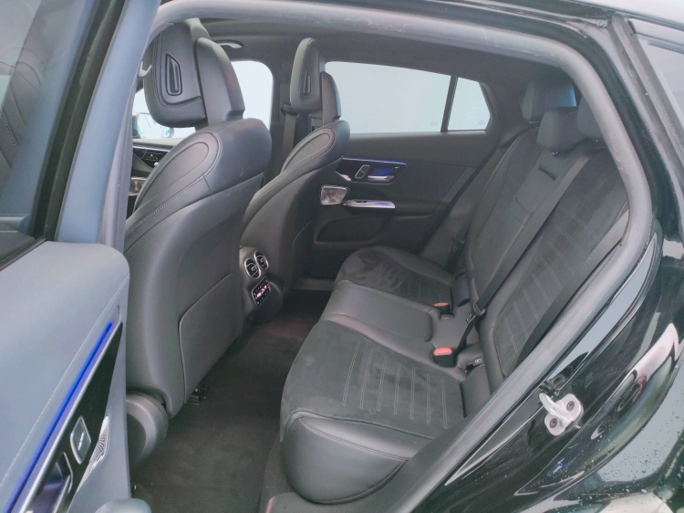 13 - Mercedes-Benz GLC 220 d AMG Line Premium Plus 4matic auto