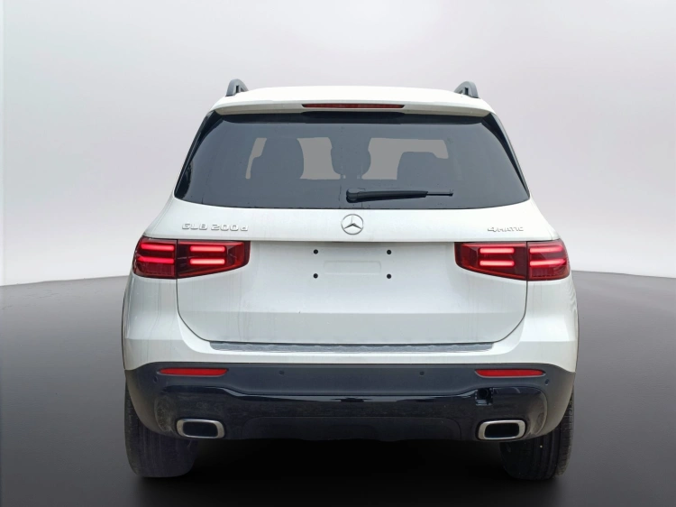 5 - Mercedes-Benz GLB 200 d Automatic 4MATIC