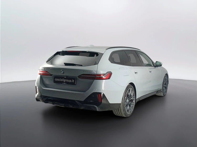 5 - BMW Serie 5 520d Touring 48V xdrive MSport Pro auto