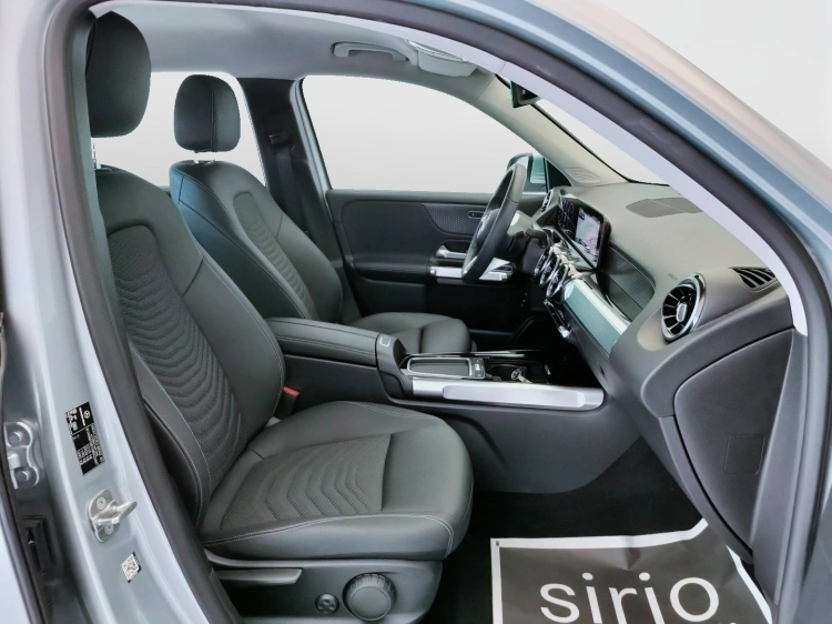 11 - Mercedes-Benz GLB 180 d Progressive Advanced auto