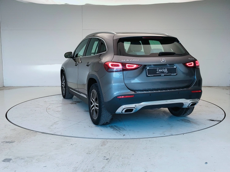 7 - Mercedes-Benz GLA 220 d Sport Plus 4matic auto