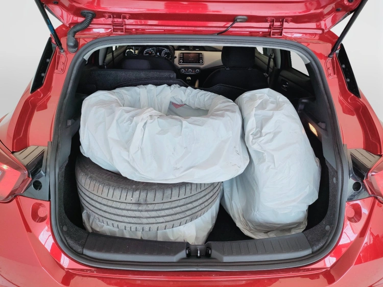 9 - Nissan Micra Micra 1.0 N-Connecta 100cv my19