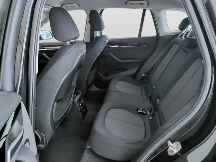 13 - BMW X1 X1 sdrive18d Advantage