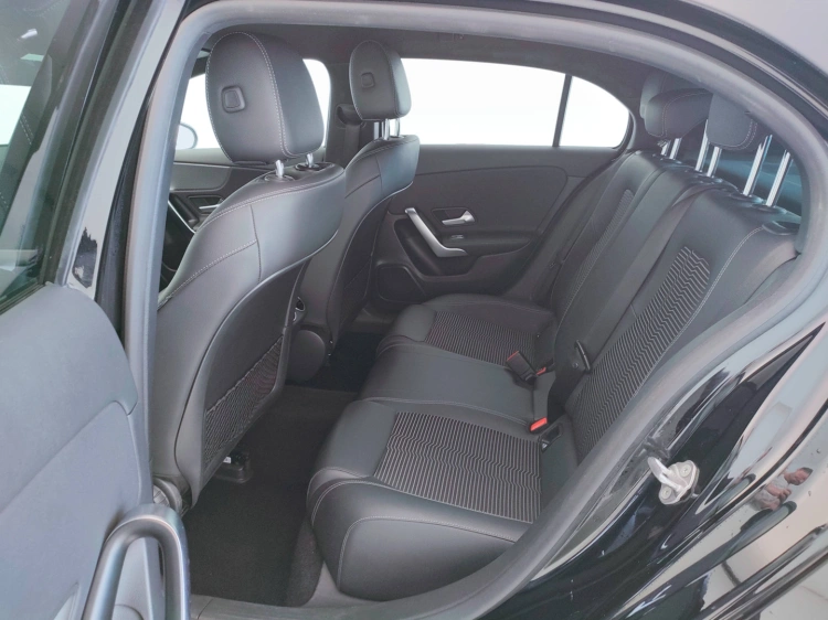 10 - Mercedes-Benz Classe A 250 e phev (eq-power) Sport auto