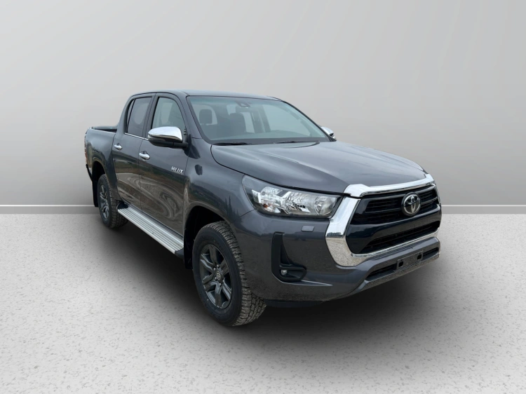 3 - Toyota Professional HI LUX 4X2 - 4X4 HILUX 2.4D A DC 4WD LNG MY24