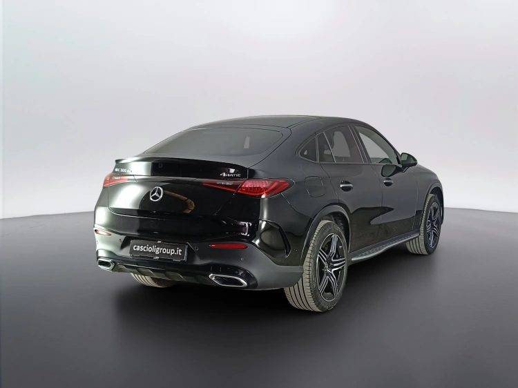 4 - Mercedes-Benz GLC 300 de phev AMG Line Premium 4matic auto