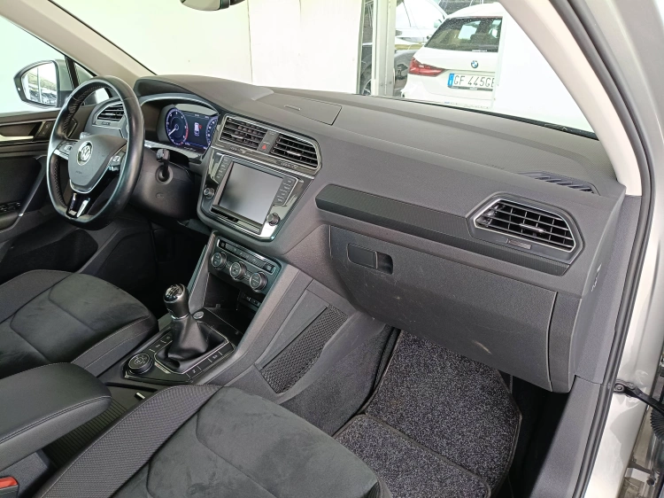 10 - Volkswagen Tiguan Tiguan 2.0 tdi Executive 4motion 150cv