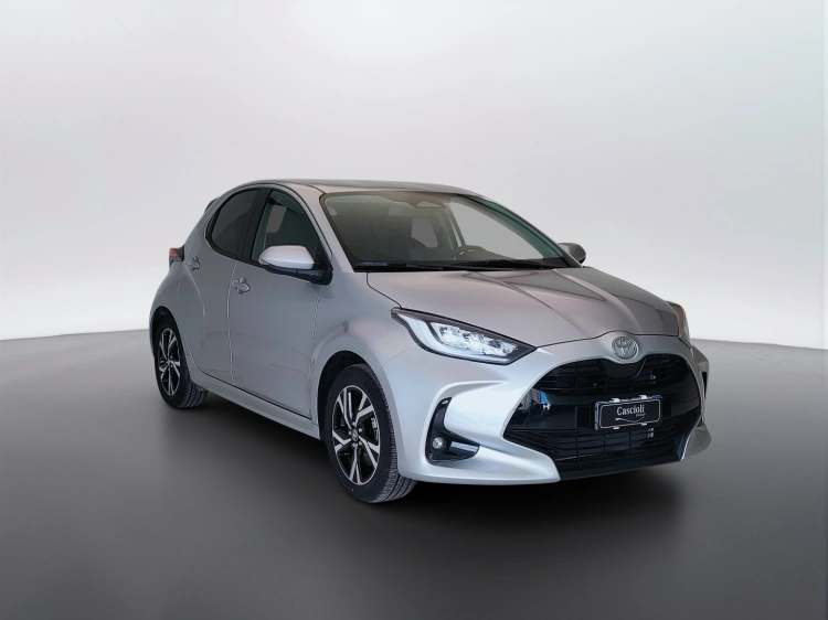3 - Toyota Yaris Yaris 1.5h Trend