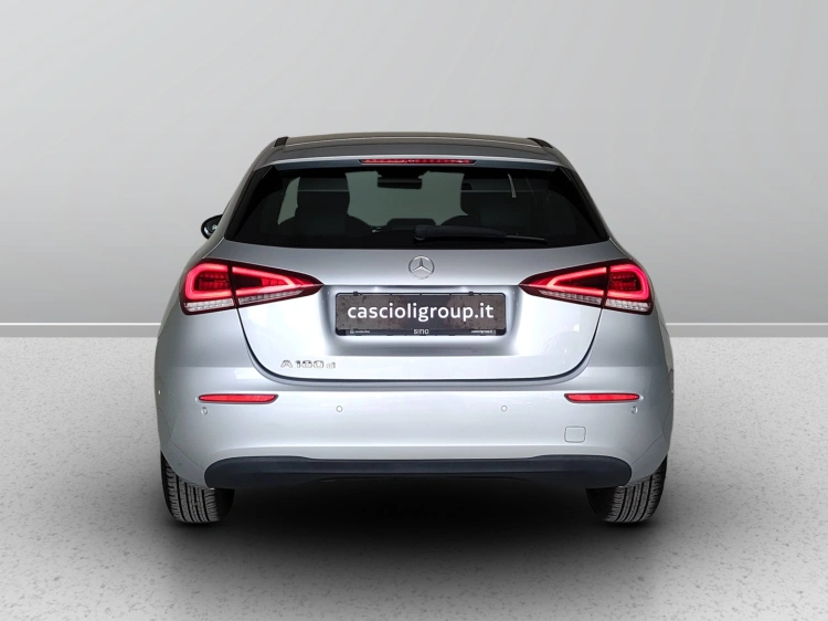 5 - Mercedes-Benz Classe A 180 d Business Extra auto