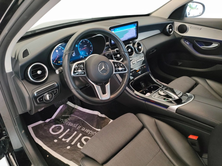 14 - Mercedes-Benz Classe C 220 d Premium auto
