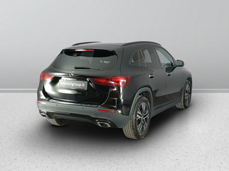 5 - Mercedes-Benz GLA 200 d Progressive Advanced Plus 4matic auto